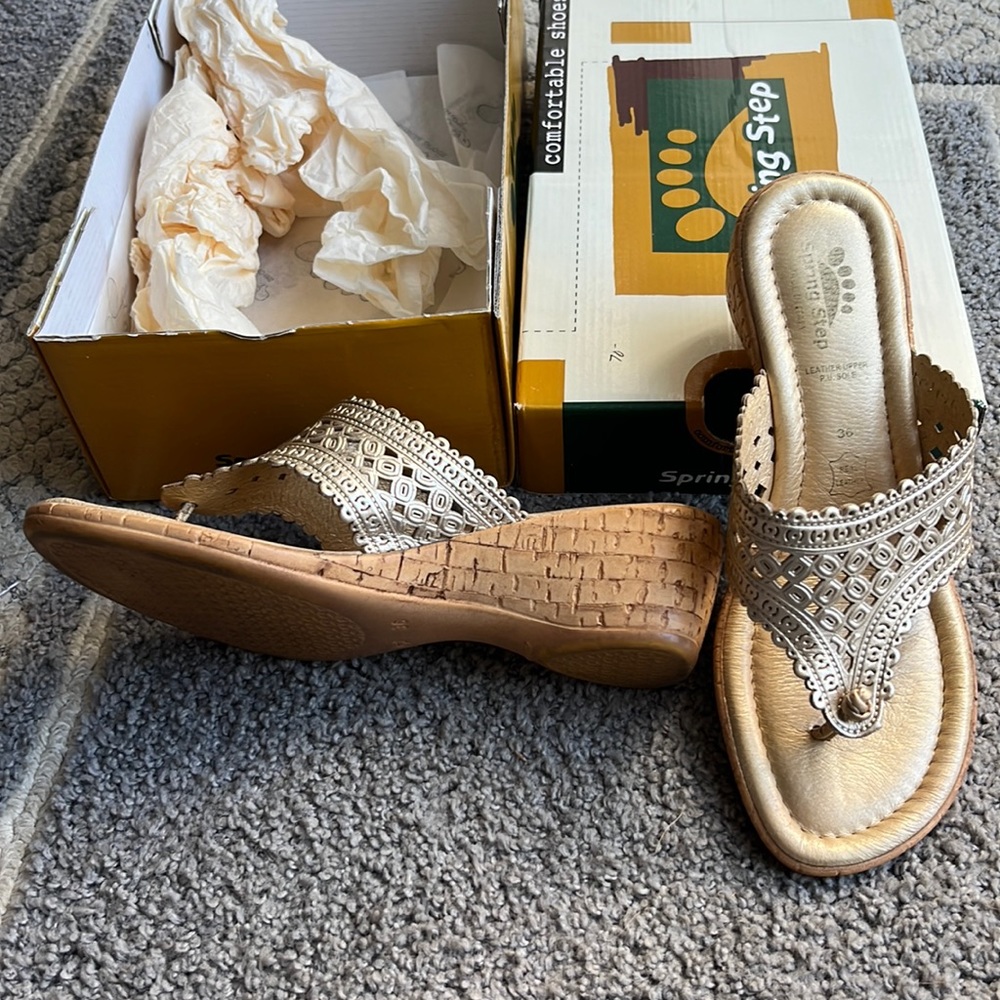 Gold, Spring Step, Wedge Sandals, size 36